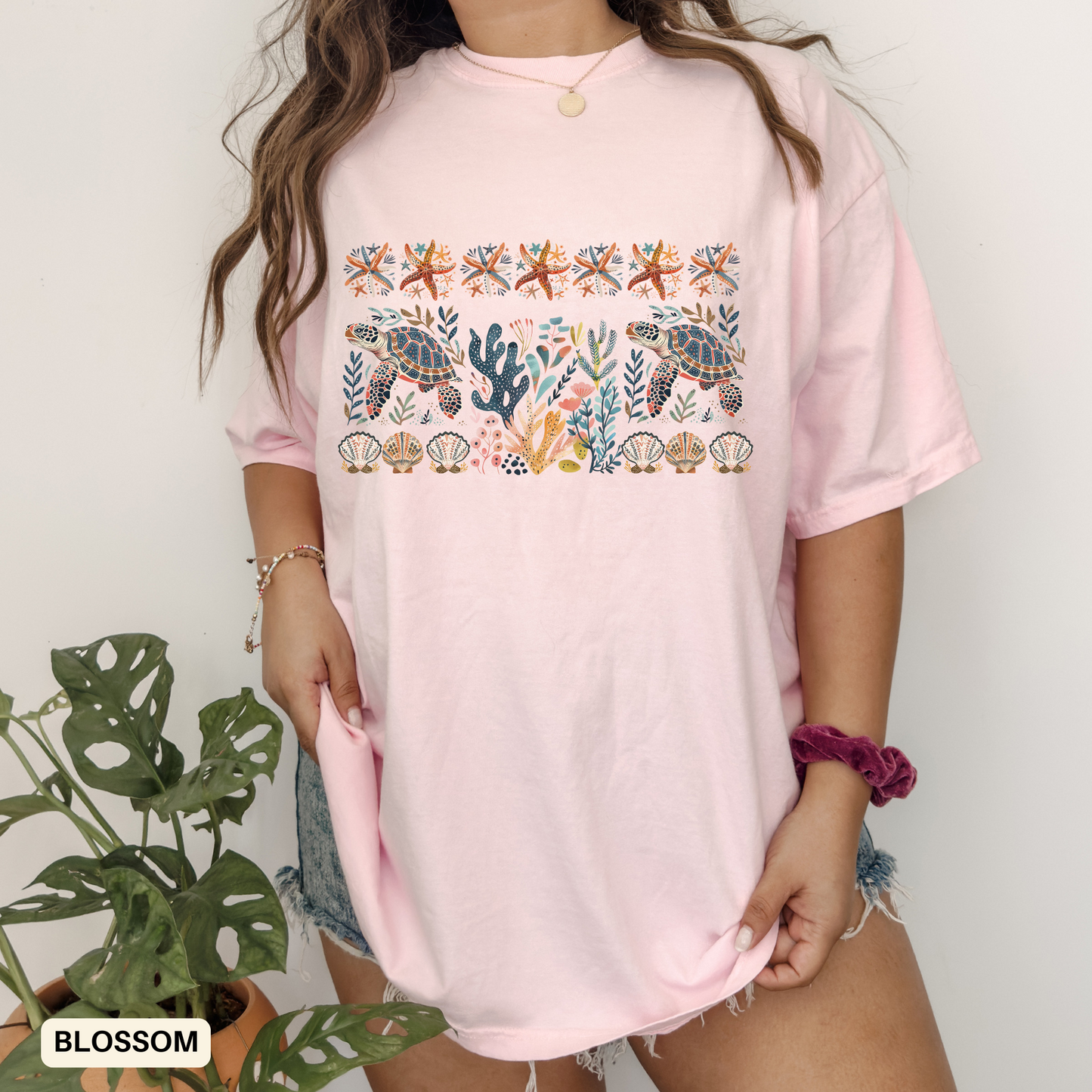 Coastal Sea Turtle Folk Art T-shirt - Beach Summer Outfit Unisex