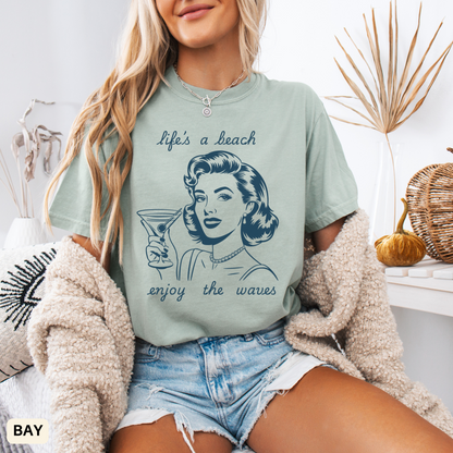Retro 50's Housewife Beach Life T-Shirt - Funny Quote Tee for women