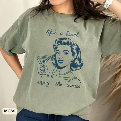 Retro 50's Housewife Beach Life T-Shirt - Funny Quote Tee for women
