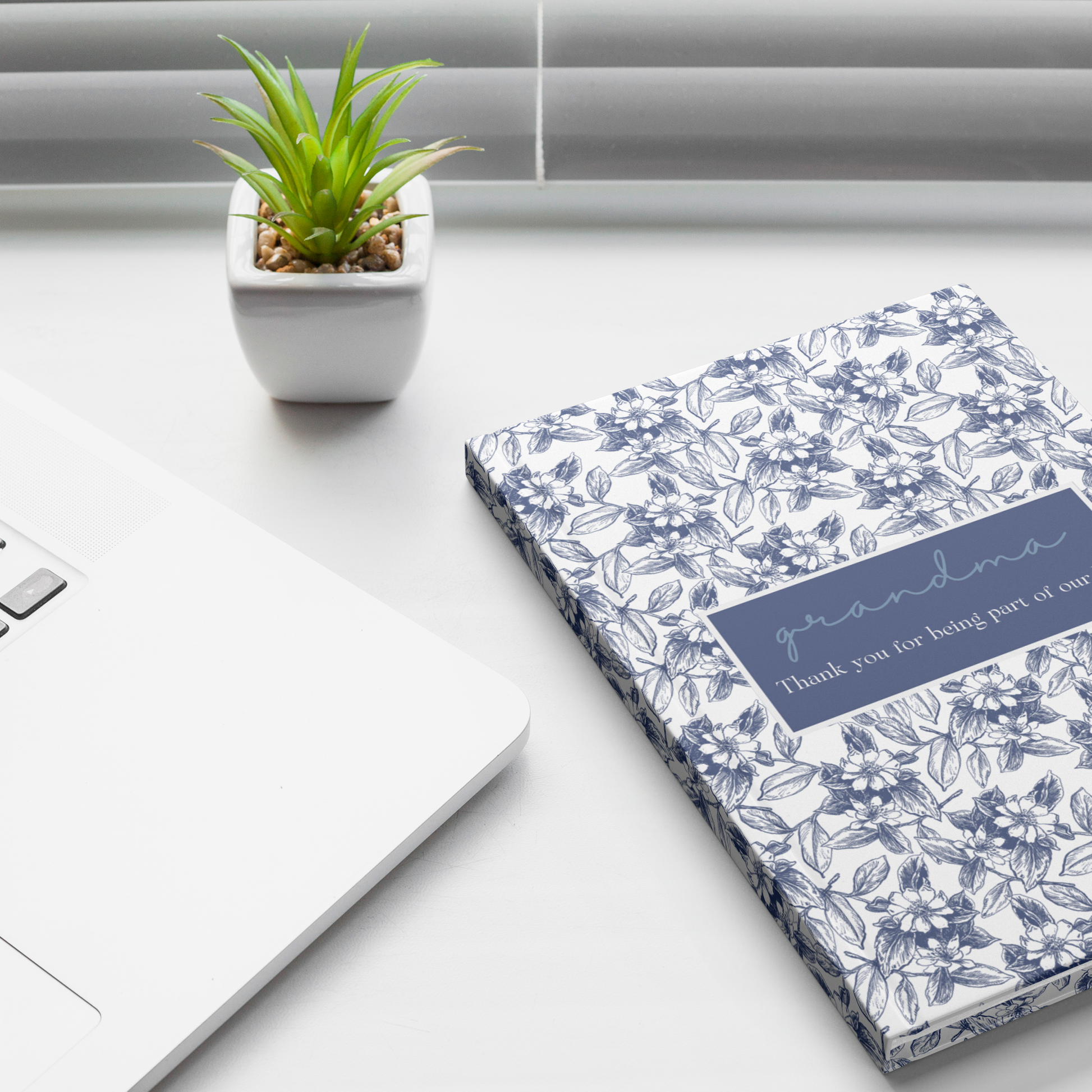 Journal_Blue_Floral_Design_Thank_you_Mes_Lifestyle_1_Mockup.png